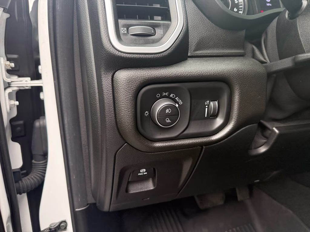 2020 Bright White Clearcoat Ram 1500 Big Horn/Lone Star 4X4 Truck