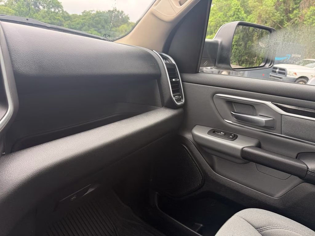 2020 Bright White Clearcoat Ram 1500 Big Horn/Lone Star 4X4 Truck