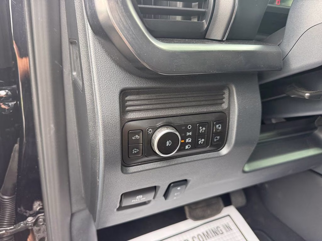 2026 Black Metallic Ford Super Duty F-250 SRW Lariat 4X4 Truck