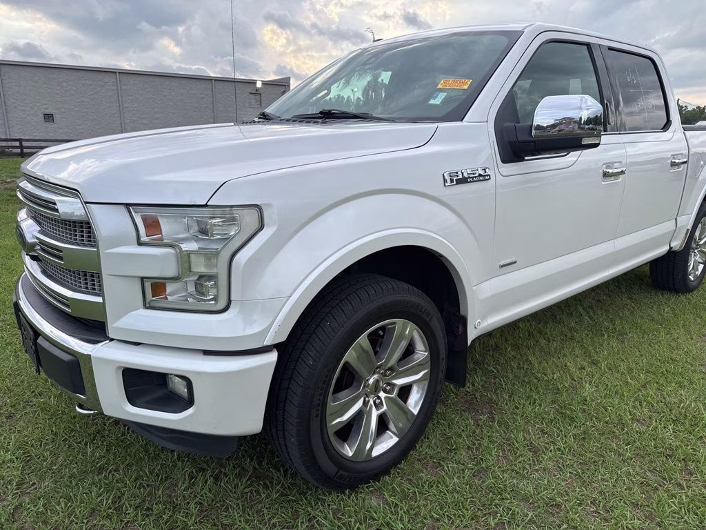 2016 White Platinum Clearcoat Metallic Ford F-150 Platinum 4X4 Truck