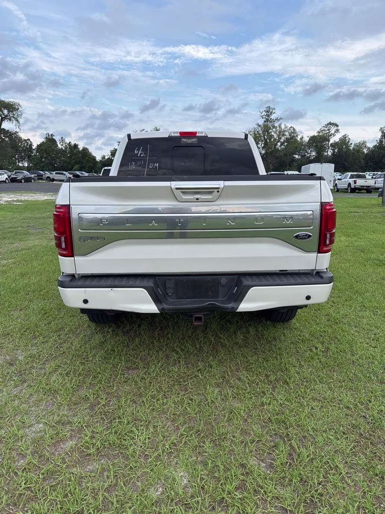 2016 White Platinum Clearcoat Metallic Ford F-150 Platinum 4X4 Truck
