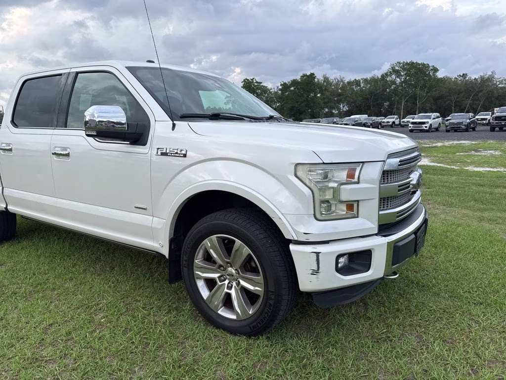 2016 White Platinum Clearcoat Metallic Ford F-150 Platinum 4X4 Truck
