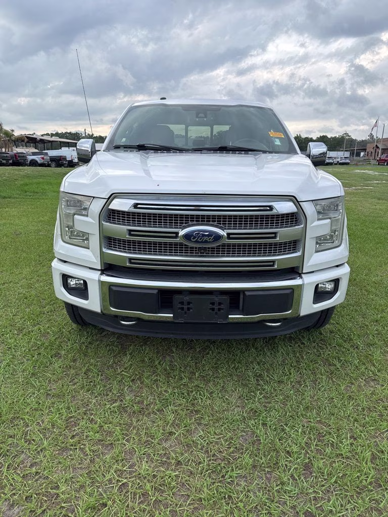 2016 White Platinum Clearcoat Metallic Ford F-150 Platinum 4X4 Truck