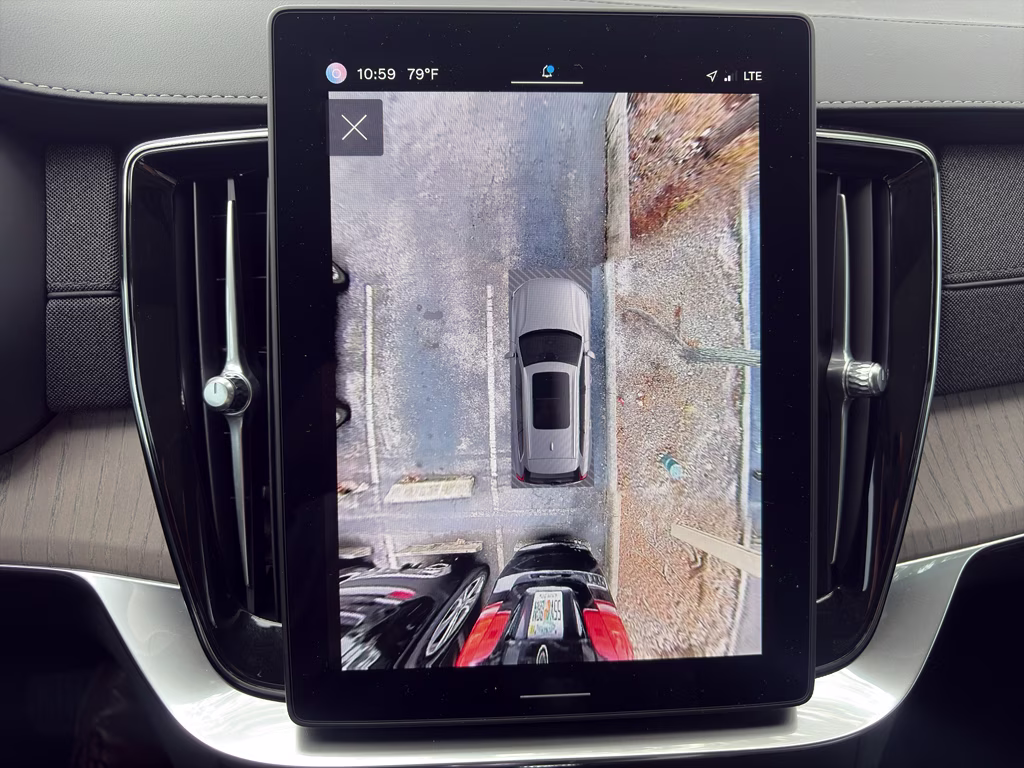 2025 Onyx Black Metallic Volvo XC90 Ultra AWD SUV