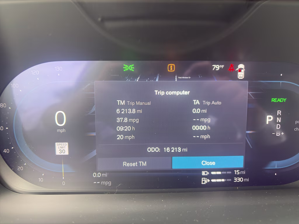 2025 Onyx Black Metallic Volvo XC90 Ultra AWD SUV