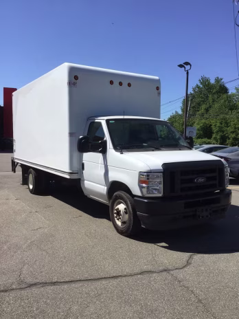 2024 Oxford White Ford E-350SD Base RWD Truck