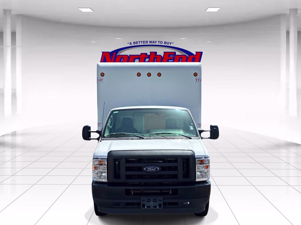 2024 Oxford White Ford E-350SD Base RWD Truck