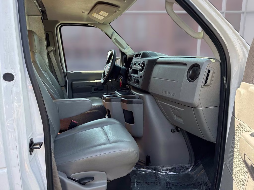 2024 Oxford White Ford E-350SD Base RWD Truck