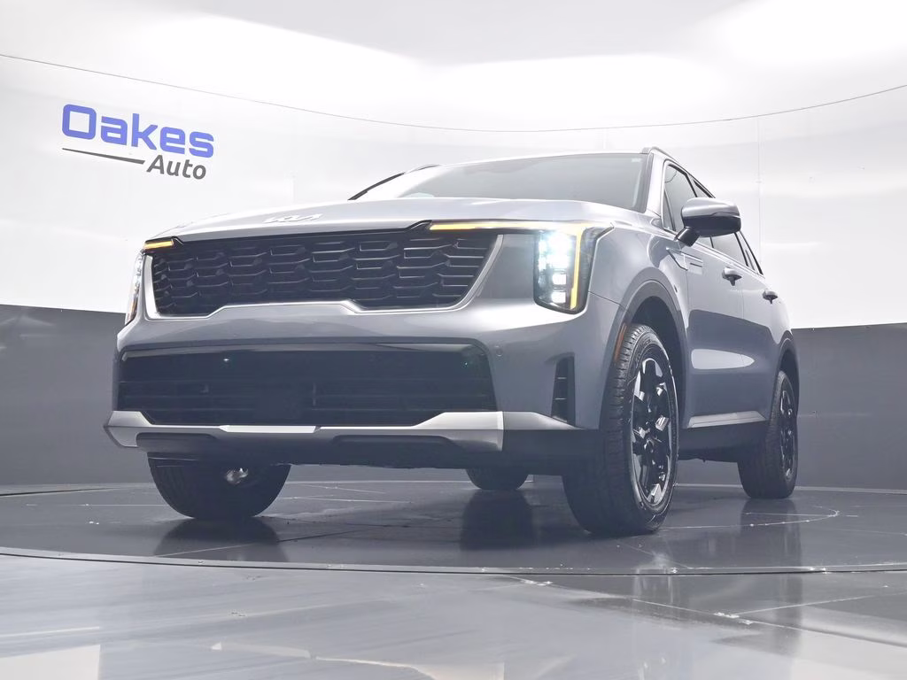2025 Everlasting Silver Kia Sorento S AWD SUV