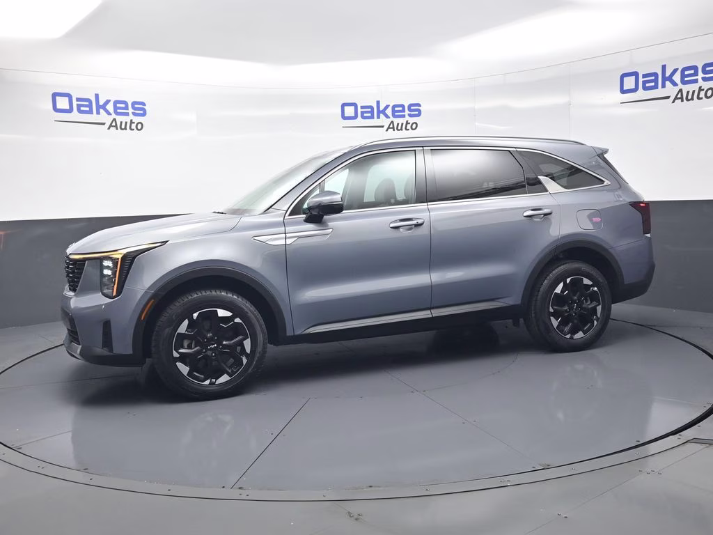 2025 Everlasting Silver Kia Sorento S AWD SUV