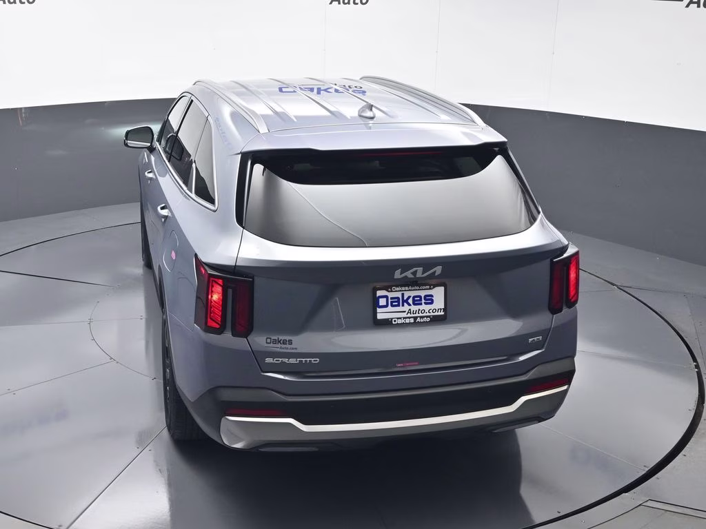 2025 Everlasting Silver Kia Sorento S AWD SUV