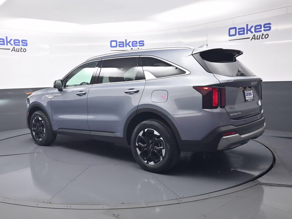 2025 Everlasting Silver Kia Sorento S AWD SUV