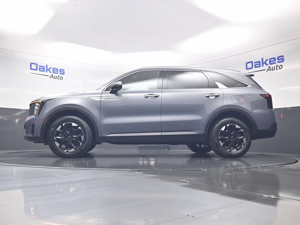 2025 Everlasting Silver Kia Sorento S AWD SUV