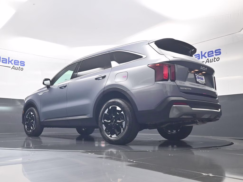 2025 Everlasting Silver Kia Sorento S AWD SUV