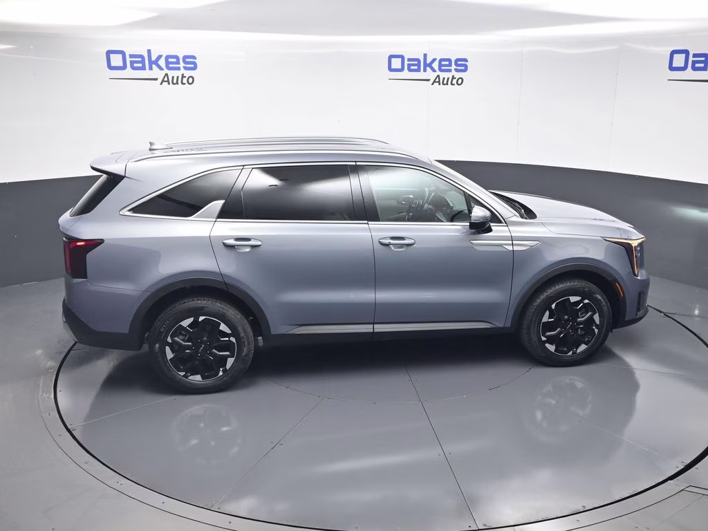 2025 Everlasting Silver Kia Sorento S AWD SUV