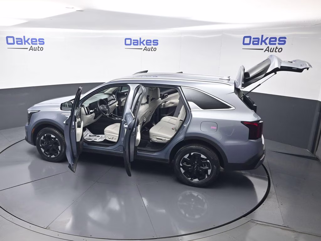 2025 Everlasting Silver Kia Sorento S AWD SUV