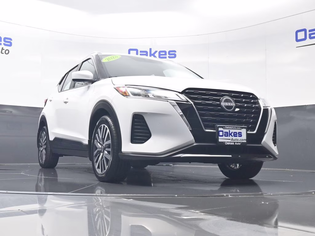 2023 Fresh Powder Nissan Kicks SV FWD SUV
