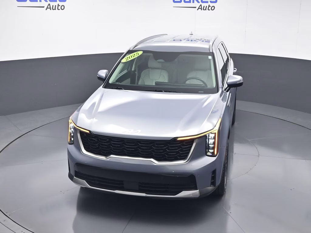 2025 Everlasting Silver Kia Sorento S AWD SUV