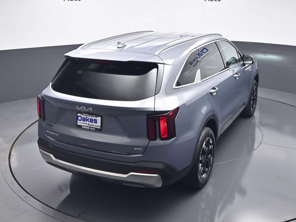 2025 Everlasting Silver Kia Sorento S AWD SUV