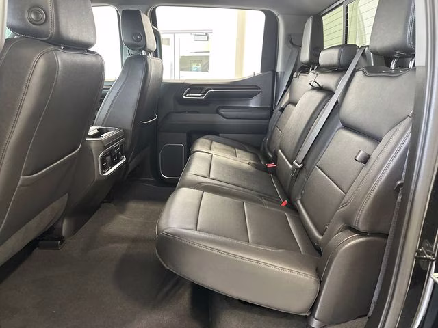 2023 Onyx Black GMC Sierra 1500 SLT 4X4 Truck
