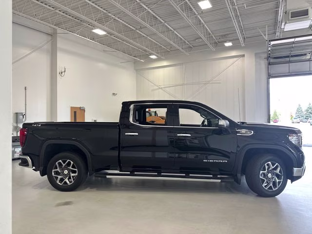 2023 Onyx Black GMC Sierra 1500 SLT 4X4 Truck