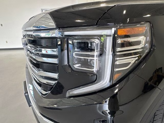 2023 Onyx Black GMC Sierra 1500 SLT 4X4 Truck