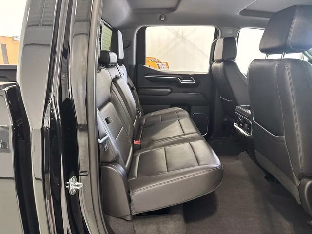 2023 Onyx Black GMC Sierra 1500 SLT 4X4 Truck