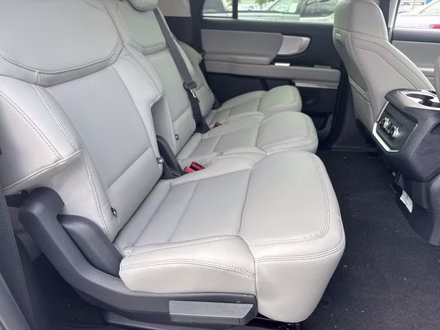 2026 White Metallic Ford Expedition Max Active RWD SUV