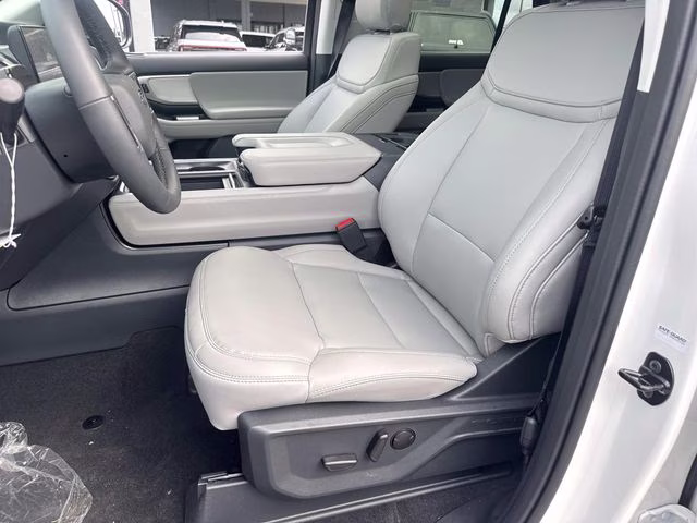 2026 White Metallic Ford Expedition Max Active RWD SUV
