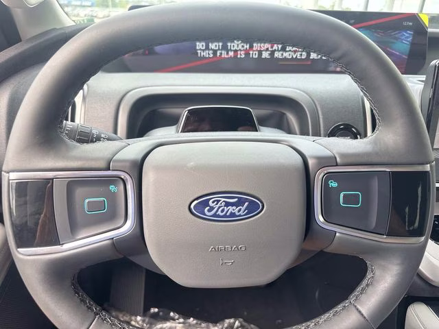 2026 White Metallic Ford Expedition Max Active RWD SUV