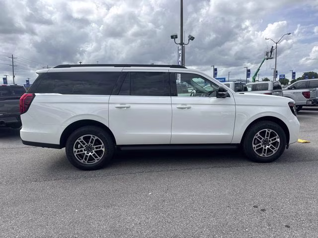 2026 White Metallic Ford Expedition Max Active RWD SUV