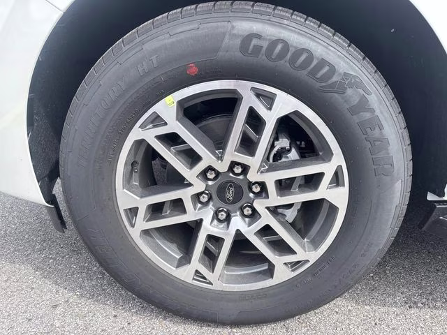 2026 White Metallic Ford Expedition Max Active RWD SUV