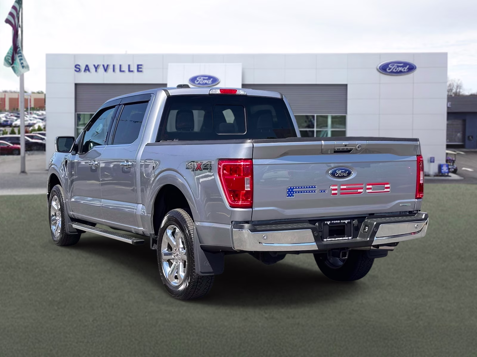 2023 Iconic Silver Metallic Ford F-150 XLT 4WD SuperCrew 5.5' Box 4X4 Truck
