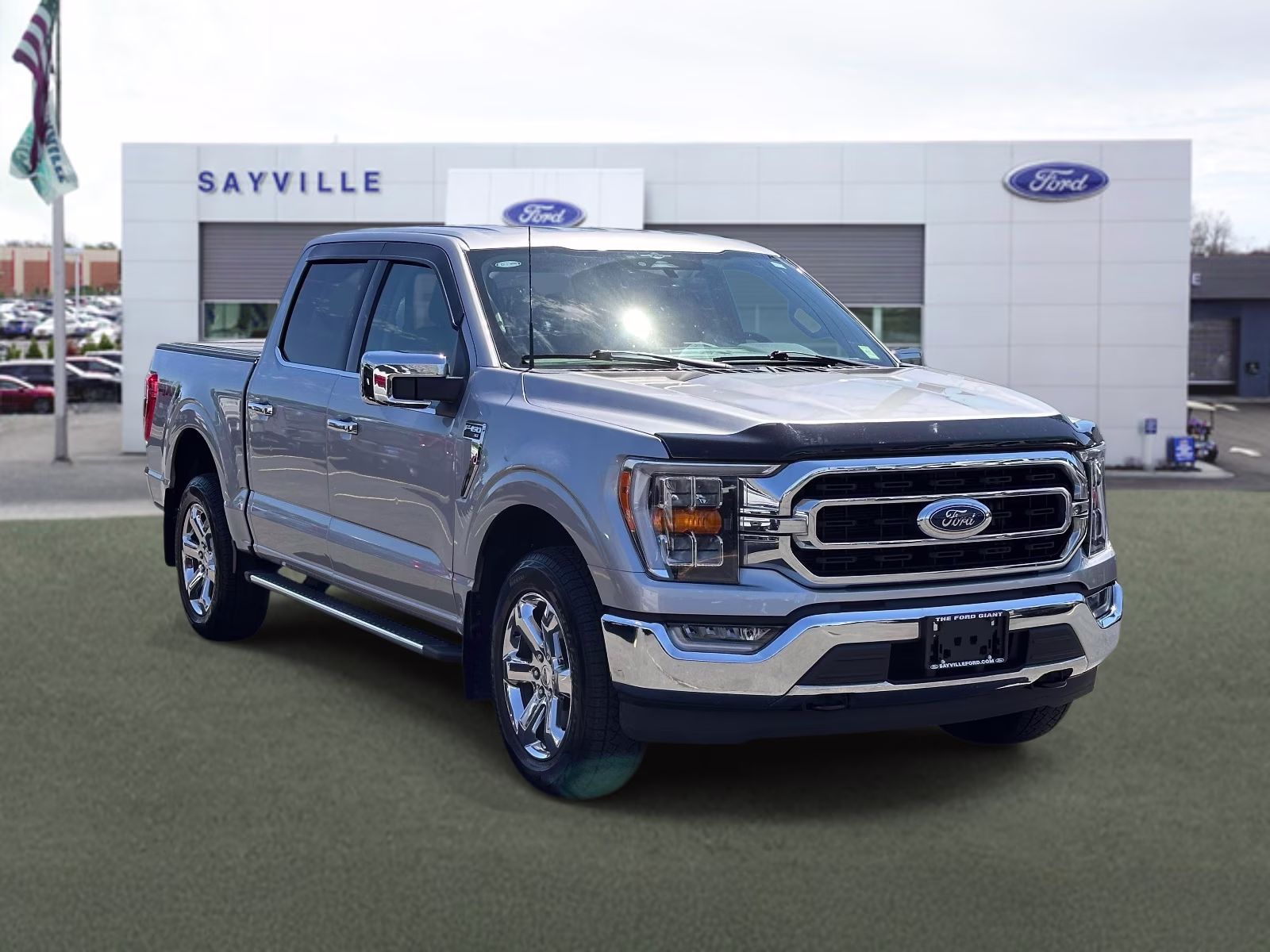 2023 Iconic Silver Metallic Ford F-150 XLT 4WD SuperCrew 5.5' Box 4X4 Truck