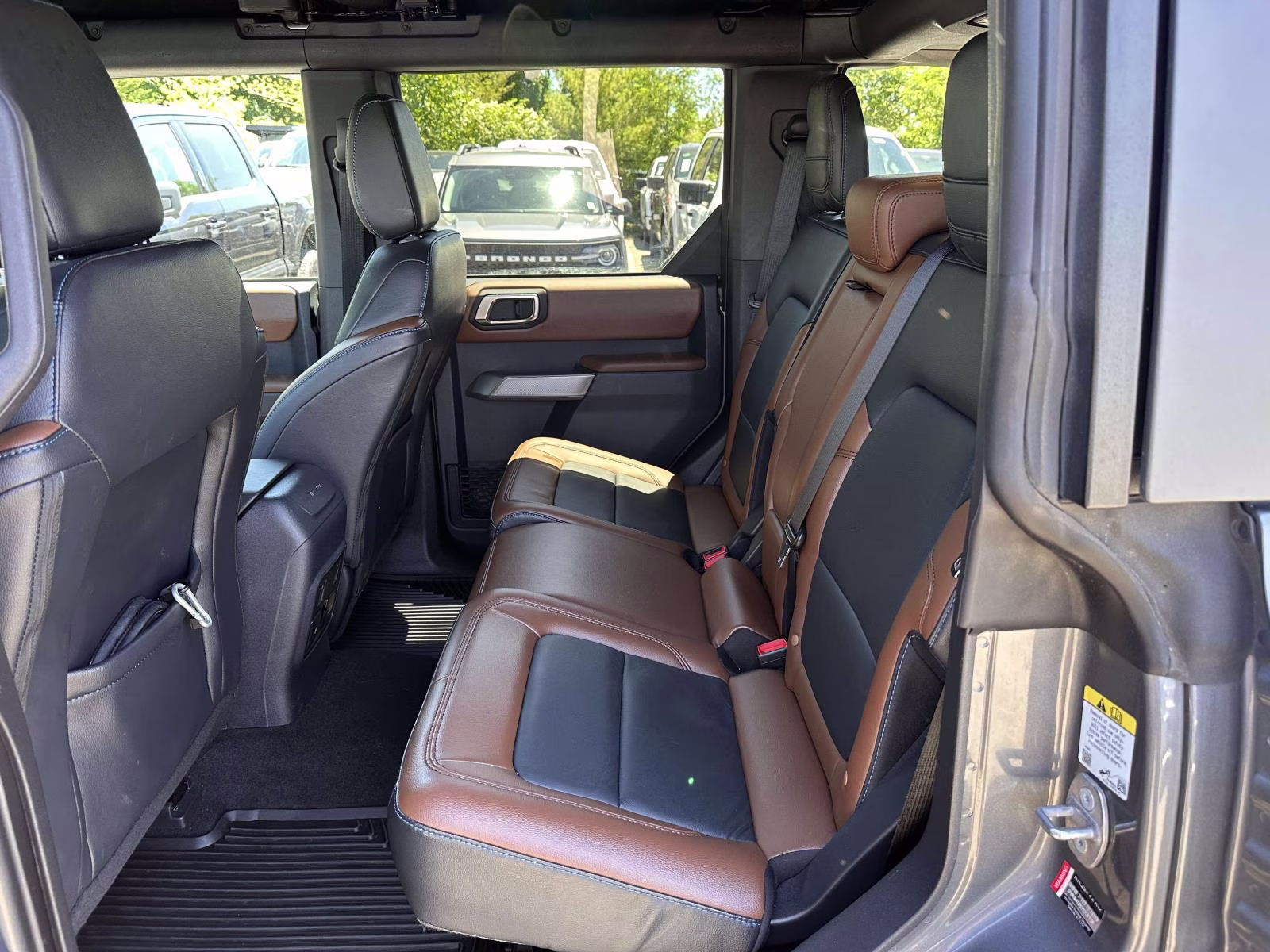2023 Carbonized Gray Metallic Ford Bronco Outer Banks 4 Door Advanced 4x4 4X4 SUV