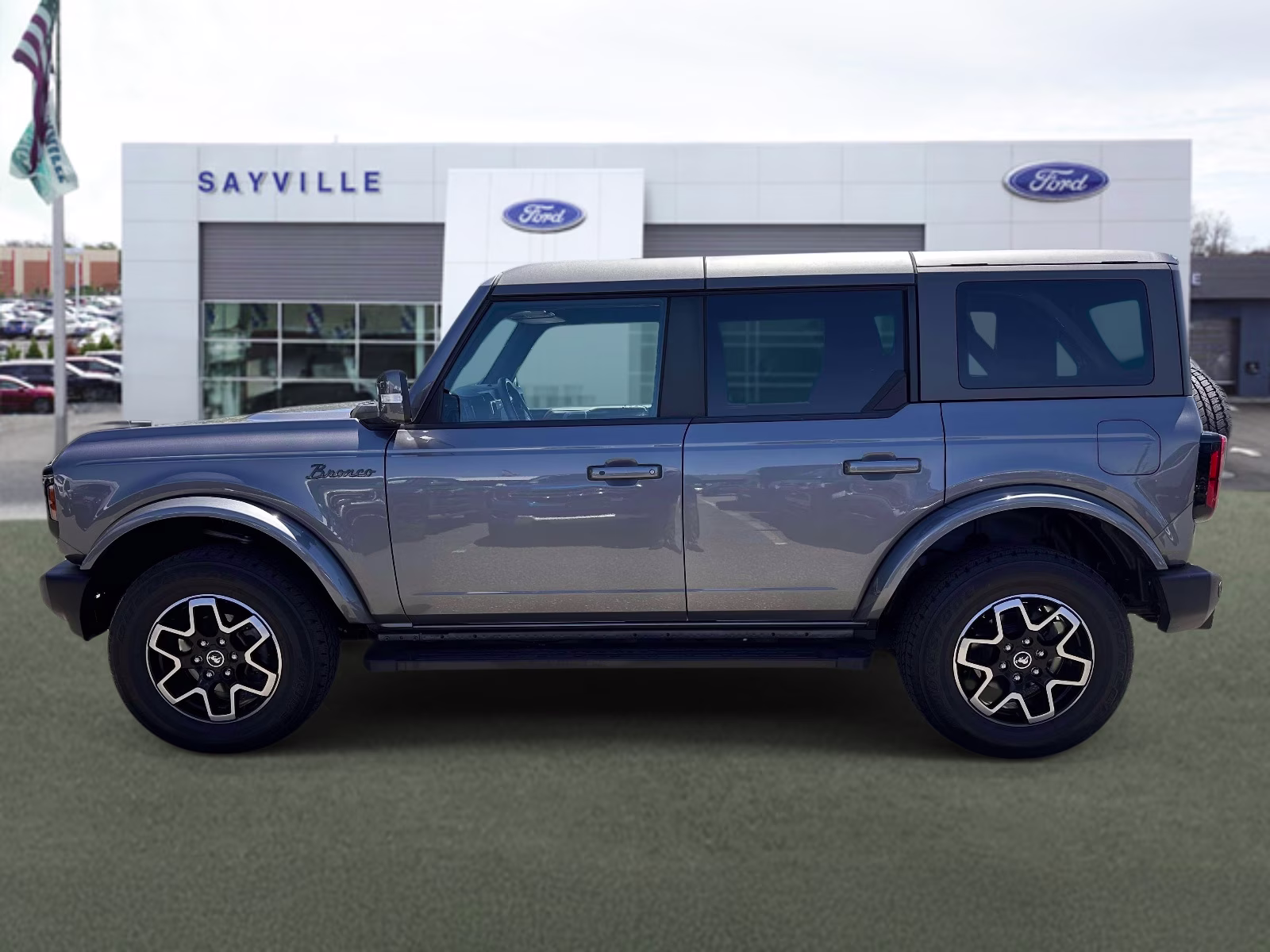 2023 Carbonized Gray Metallic Ford Bronco Outer Banks 4 Door Advanced 4x4 4X4 SUV