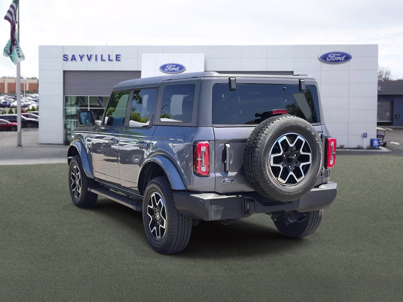 2023 Carbonized Gray Metallic Ford Bronco Outer Banks 4 Door Advanced 4x4 4X4 SUV