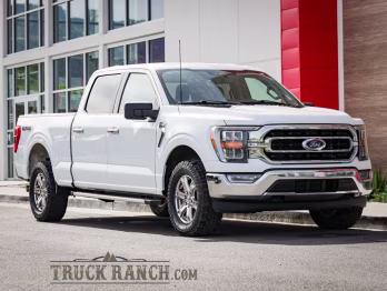 2023 Oxford White Ford F-150 XLT 4X4 Truck