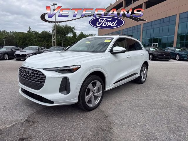 2025 Glacier White Metallic Audi Q5 Premium Plus AWD SUV
