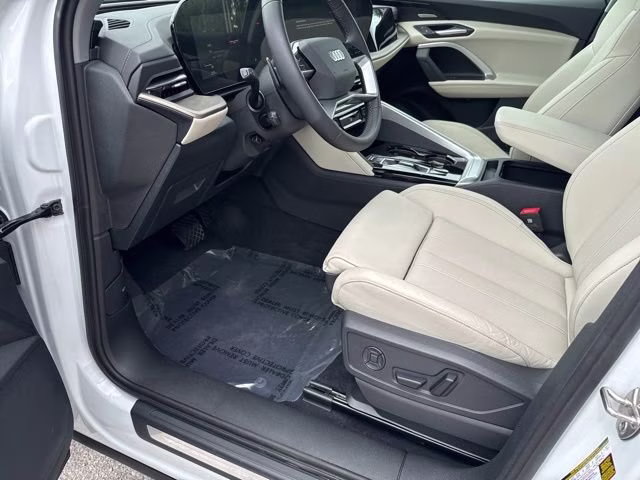2025 Glacier White Metallic Audi Q5 Premium Plus AWD SUV