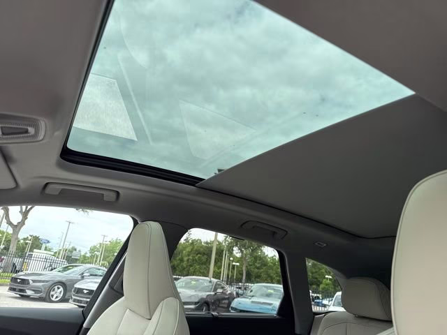 2025 Glacier White Metallic Audi Q5 Premium Plus AWD SUV