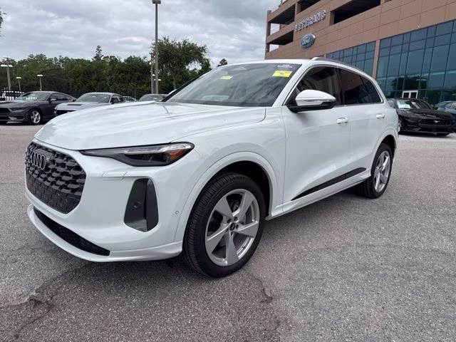 2025 Glacier White Metallic Audi Q5 Premium Plus AWD SUV