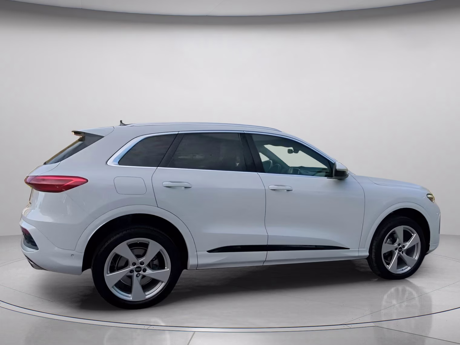 2025 Glacier White Metallic Audi Q5 Premium Plus AWD SUV