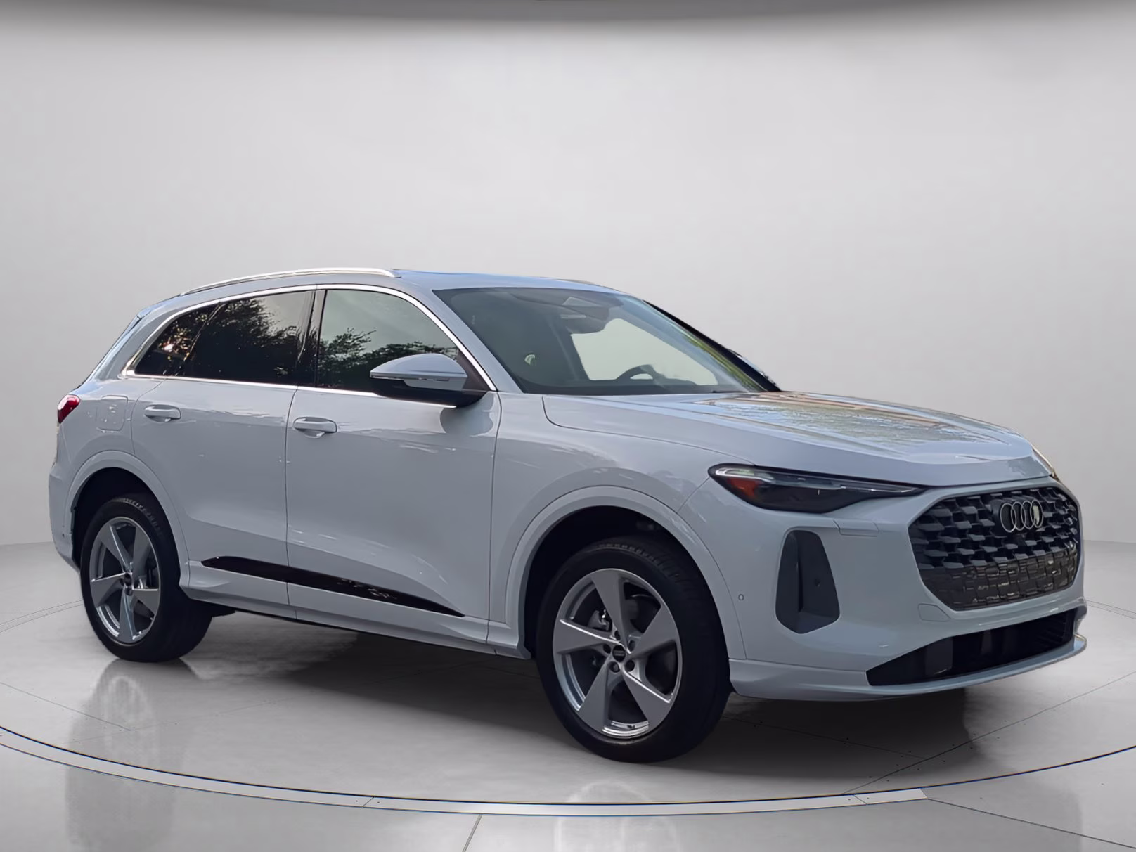 2025 Glacier White Metallic Audi Q5 Premium Plus AWD SUV