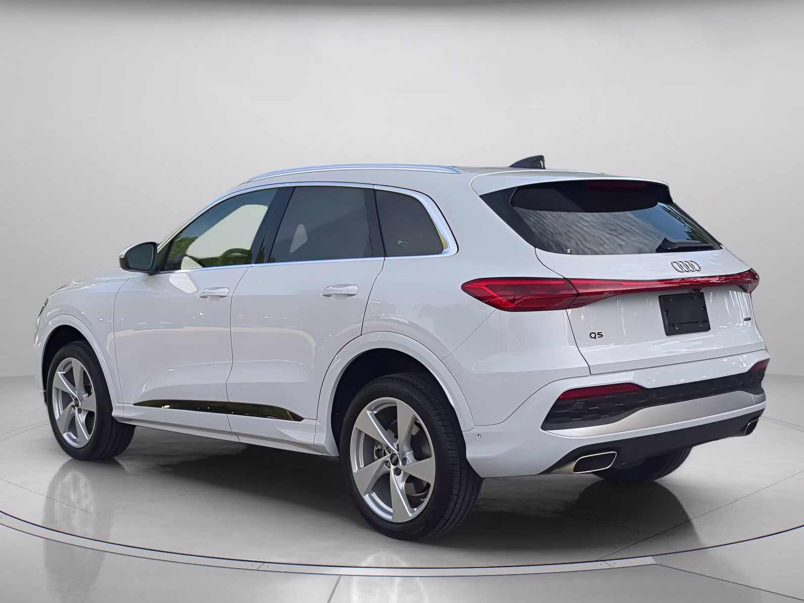 2025 Glacier White Metallic Audi Q5 Premium Plus AWD SUV