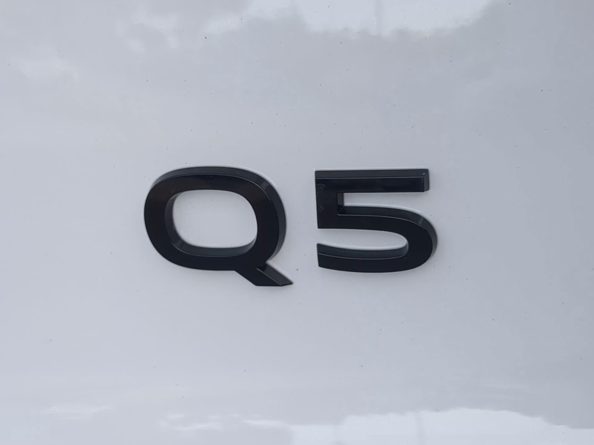 2025 Glacier White Metallic Audi Q5 Premium Plus AWD SUV