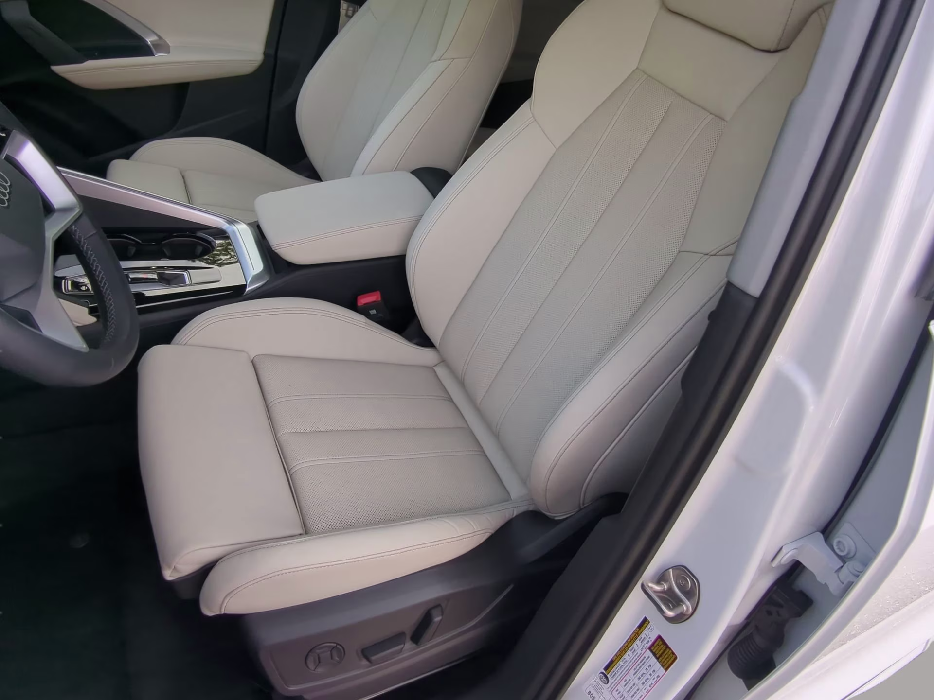 2025 Glacier White Metallic Audi Q5 Premium Plus AWD SUV
