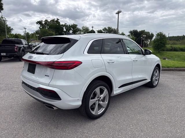 2025 Glacier White Metallic Audi Q5 Premium Plus AWD SUV