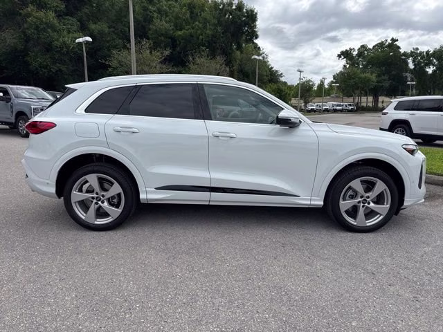 2025 Glacier White Metallic Audi Q5 Premium Plus AWD SUV
