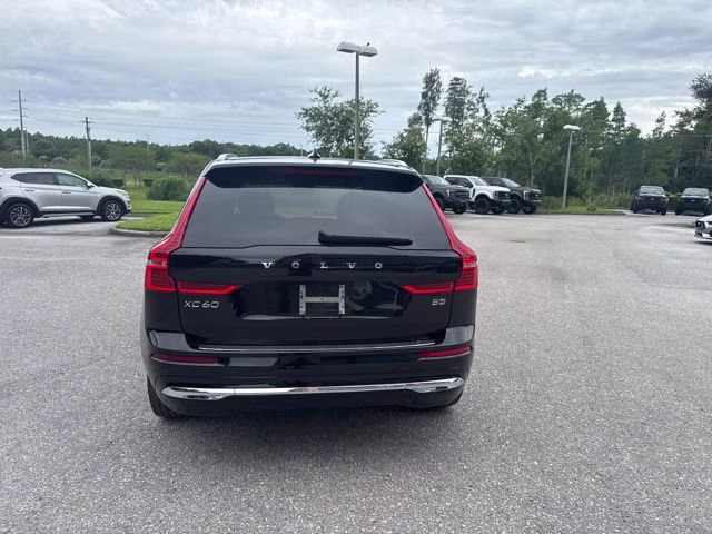 2022 Onyx Black Metallic Volvo XC60 Inscription FWD SUV